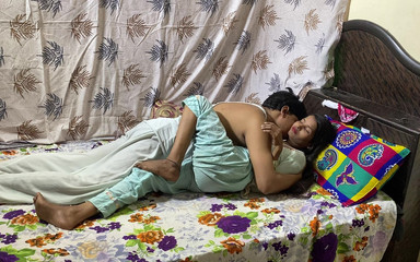 असली 18 साल की भारतीय कॉलेज लड़की का टीचर के साथ सेक्स