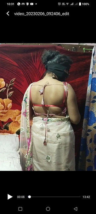 बिहार वाली सौतेली माँ को मेरी मोटी ज़मीन का स्वाद मिल गया।