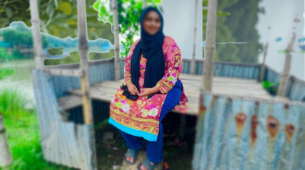 मैंने अपने दोस्त की हॉट पत्नी को उसके बॉयफ्रेंड के साथ आउटडोर में पकड़ा और उसे सज़ा दी और उसके पति के साथ वीडियो कॉल पर बात की