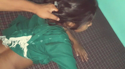 मैं रॉकी हूँ, मैंने पड़ोस की भाभी को बुलाया और छोड़ दिया, मेरी भाभी बहुत सेक्सी हैं, उनका नाम अंजलि है।