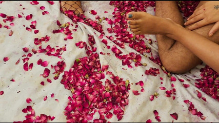 मानसिक रोगी के साथ शरारती नर्स सेक्स नर्स रोगी के साथ चुदाई करती है