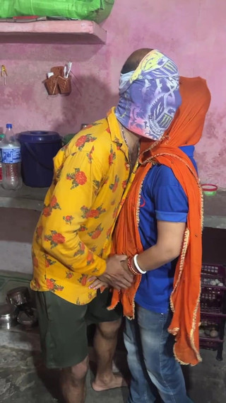 नौकर के साथ मालकिन