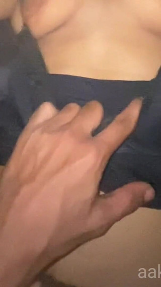 खूबसूरत भारतीय लड़की का वायरल वीडियो