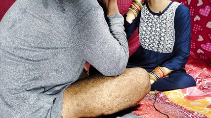 सौतेले पिता ने नवविवाहित युवा लड़की को चोदा