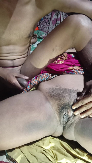 भाभी नंगी