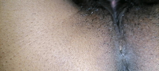 भारतीय नौकरानी की चूत को मस्टरबेटिंग के साथ चूसना और गीली जूसी की चूत में उंगली करना