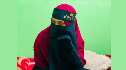 युवा सौतेली चाची को कठिन और कठोर सेक्स पसंद है