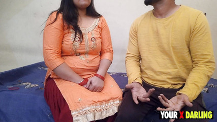 मूर्ख परिवार- एपिसोड 01-सौतेली माँ को उसके सौतेले बेटे ने उसकी तितली जैसी बिल्ली को चोदने के लिए मूर्ख बनाया