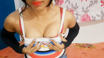 सौतेली बहन ने सौतेले भाई का लंड चूसा और उससे चुदाई की