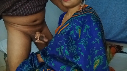 देसी हॉट नई तिरशा खूबसूरत लड़की को बेडरूम में चोदा जाता है