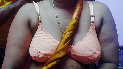 देसी भारतीय प्रेमियों ने फुल हार्ड हिंदी सेक्स वीडियो शुरू किया