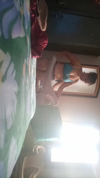 ड्रेस चेंज देसी भाभी