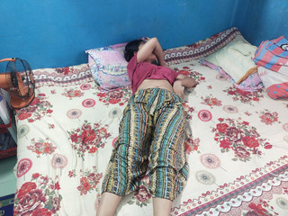 देसी टाइट चूत वाली वर्जिन लड़की पहली बार बेस्ट फ्रेंड के साथ सेक्स कर रही है। देसी वर्जिन लड़की पहली बार सेक्स पहली बार XXX वीडियो