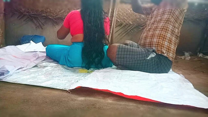 भारतीय खूबसूरत सौतेली चाची की लड़के दोस्त के साथ चुदाई