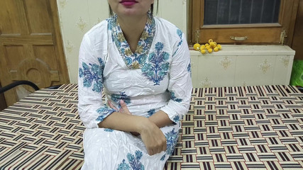 सौतेला भाई, कोई आ जायेगा. हरामी सौतेली भाभी ने बड़ी गांड वाली सौतेली भाभी के सारे नखरे खोल दिए।