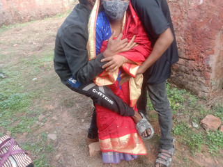 रूपाली बंगाली पत्नी में सर्वश्रेष्ठ पर आउटडोर पहली बार थेरेसम