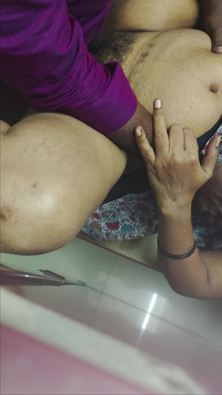 आरोपी व्यक्ति के साथ महिला वकील की चुदाई