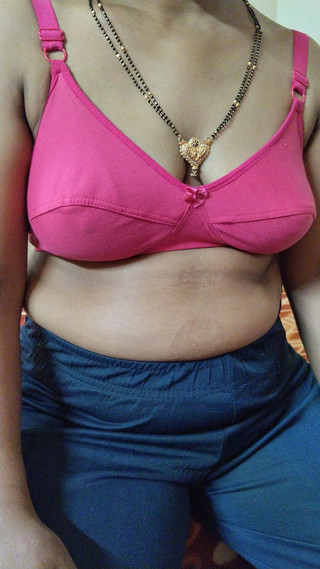 सौतेली माँ को बिल्ली और हस्तमैथुन करने वाली बैंगन दिखाएँ