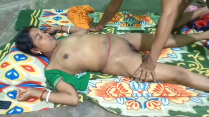 आज मेरी सौतेली बहन नग्न रह गई थी।