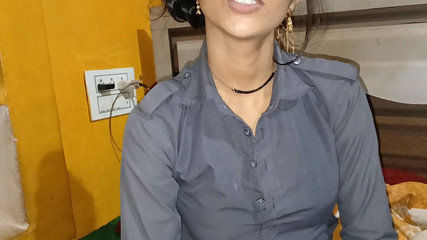 टीचर ने अपनी ही स्टूडेंट लड़की को पढ़ाने के बहाने उसका लंड मुंह में लेकर चूस लिया