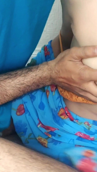 गहरे अंत में कठिन चुदाई, खूबसूरत मुलायम पत्नी, अत्यधिक गीली तंग बिल्ली के साथ प्यारी कुत्ते की चुदाई