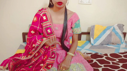 भारतीय देसी विवाहित सौतेली बहन अपने पति को धोखा देती है और हिंदी ऑडियो में सौतेले भाई द्वारा चोदा जाता है।