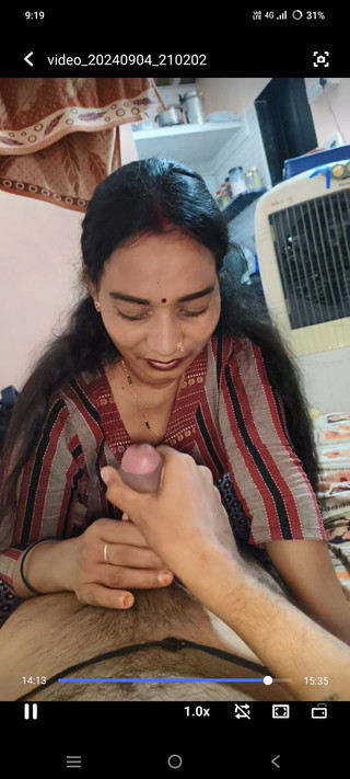 देसी हॉट पत्नी की अपने पति के साथ चुदाई