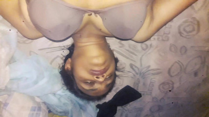 सौंदर्य प्रसाधन की तलाश में मेरी पत्नी ब्यूटीशियन के पास जाती है