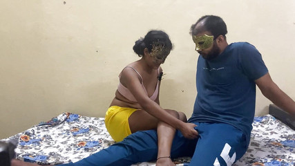 गर्लफ्रेंड के साथ फुल डर्टी टॉक. देसी हिंदी. लड़की के छूत से निकला पानी