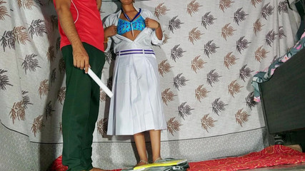 भारतीय युवा कॉलेज लड़की परीक्षा के लिए अपने शिक्षक को आकर्षित करती है, वह सर्वश्रेष्ठ मुख-मैथुन और बिल्ली की चुदाई करती है