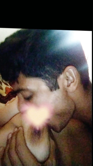 देसी भाभी रोमांस का आनंद ले रही हैं और नेबिघौर डेवर के साथ