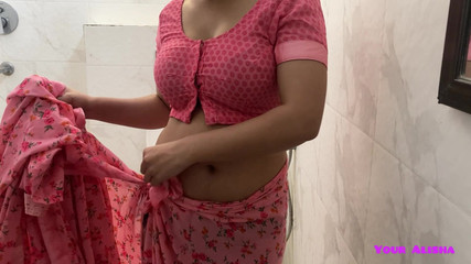 मेरे जीजाजी मुझे बाथरूम में छोड़ गए - विधवा भाग-1