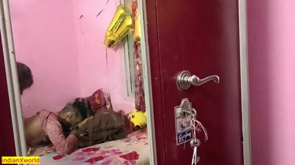 हॉट सौतेली माँ सौतेले बेटे को चोदना सिखाती है