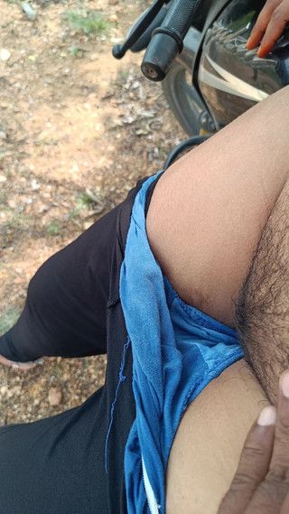 ऑफिस स्टाफ मैनेजर के साथ आउटडोर रोमांस और चुदाई का आनंद ले रहा है भाग 2