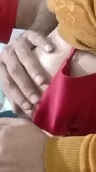 दामाद ने सौतेली माँ को गुदा मैथुन के लिए मना लिया