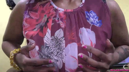 कामुक भारतीय ट्यूशन टीचर अपने छात्र को सेक्स पाठ से आकर्षित करती है