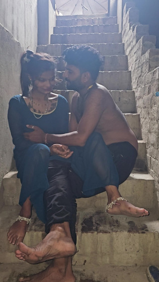 देसी भारतीय हॉट लड़की की अपने दोस्त के साथ चुदाई