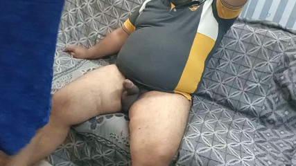 मलयाली नर्स एक बड़े लंड की मालिश करती है, हैप्पी एंडिंग हैण्डजॉब