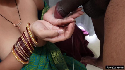 हॉट इंडियन हाउसवाइफ साड़ी और देसी ब्लोजॉब