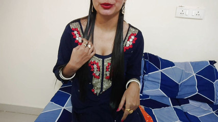 भारतीय इंदु चाची भतीजा सेक्स वीडियो भतीजा ने सौतेली चाची के साथ फ़्लर्ट करने की कोशिश की