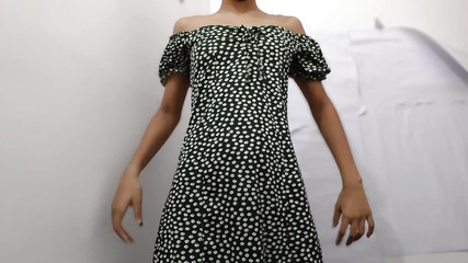 उसने अपनी जांघिया नीचे खींची और मैंने उसे चोदा, पूर्णतया रुग्ण घरेलू वीडियो