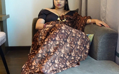 हॉट इंडियन स्टेपाउंटी डॉगी स्टाइल साड़ी चुदाई वीडियो