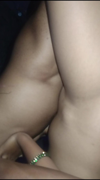 मेरा और मेरी पत्नी का फुल रोमांटिक सेक्स वीडियो बनाया