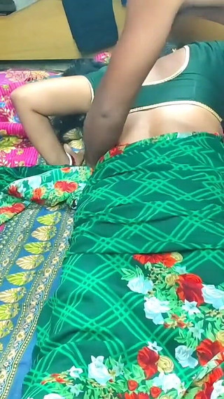 भाभी को नंगा करके डॉगी स्टाइल में चोदा