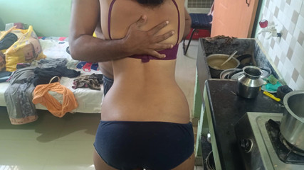 किचन बैक पोजीशन रोमांस