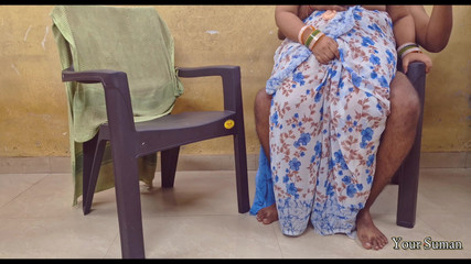 सौतेला बेटा POV सौतेली माँ को सेक्सी वीडियो दिखाता है