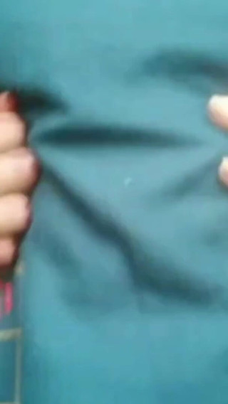 इंडियन गर्ल्स बूब्स प्रेस