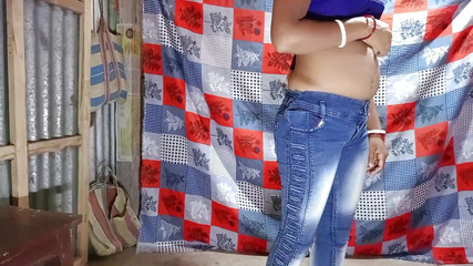 मैंने अपनी भाभी को कुर्सी पर चोदा