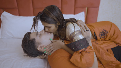 खूबसूरत पत्नी ने पति की तारीफ की और कहा कि आज मुझे बहुत अच्छा लगा, मैं आज तुम्हारे साथ सेक्स करूंगी, स्पष्ट हिंदी ऑडियो