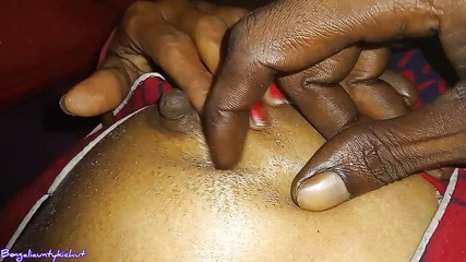 परिपक्व महिला के साथ घर का बना सेक्स